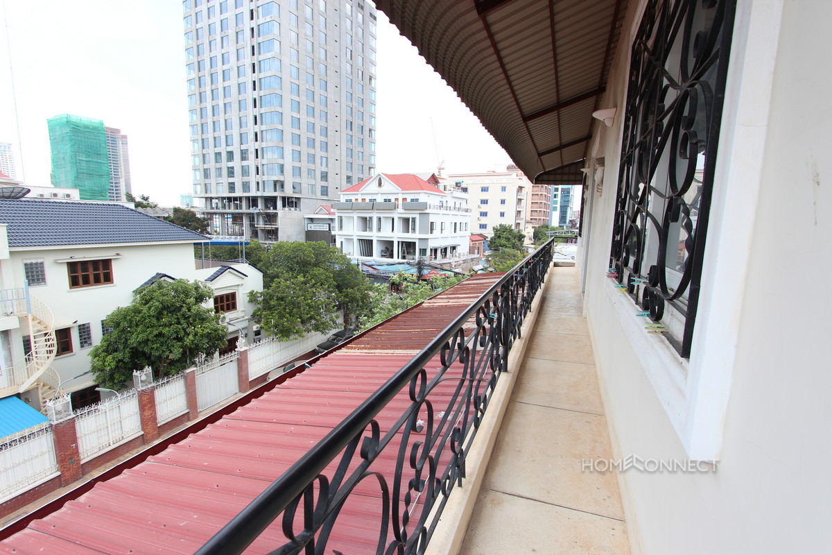 Huge Terrace 3 Bedroom Duplex For Sale in Daun Penh | Phnom Penh Real Estate