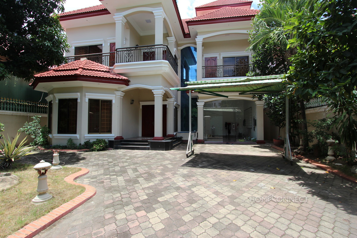 Spacious 5 Bedroom 6 Bathroom Villa Near Central Market | Phnom Penh Real Estate