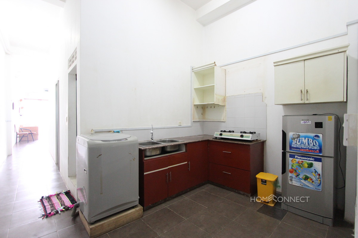 Budget 1 Bedroom 1 Bathroom Apartment for Rent Near Old Market | Phnom Penh Real Estate