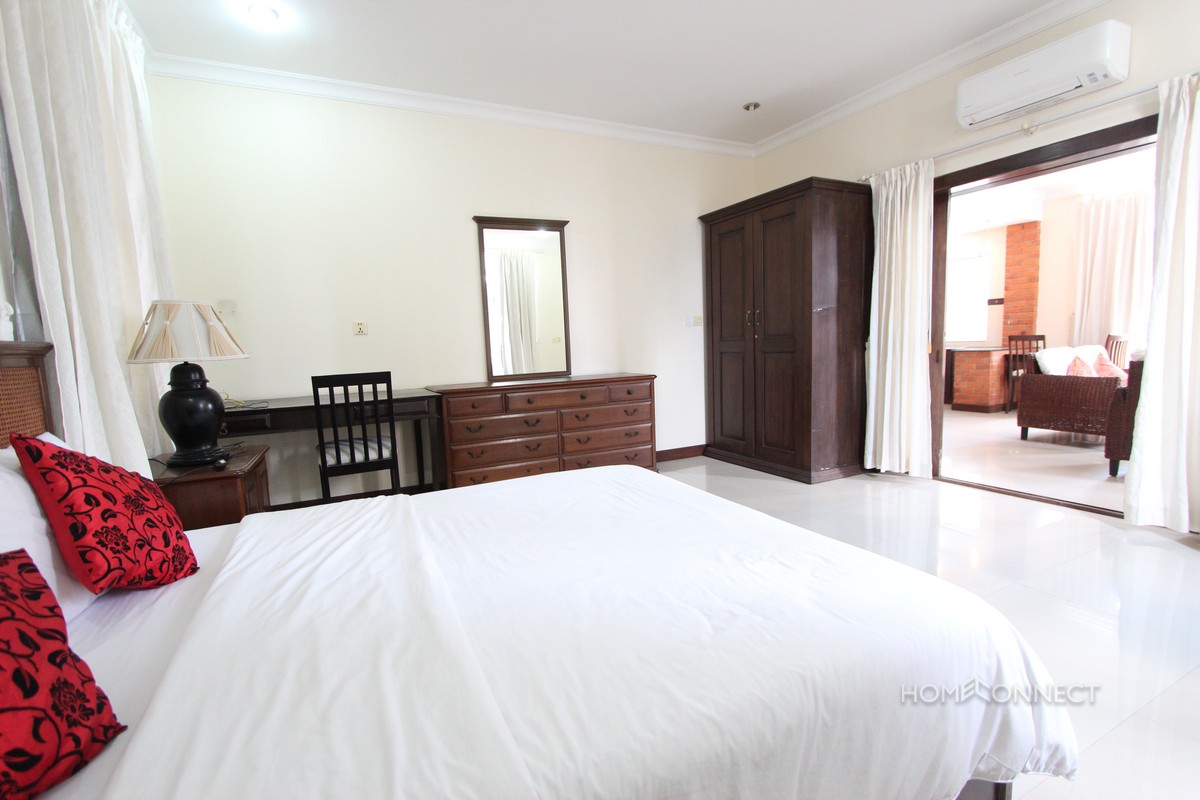 Serviced Modern 1 Bedroom 1 Bathroom Apartment in 7 Makara | Phnom Penh Real Estate