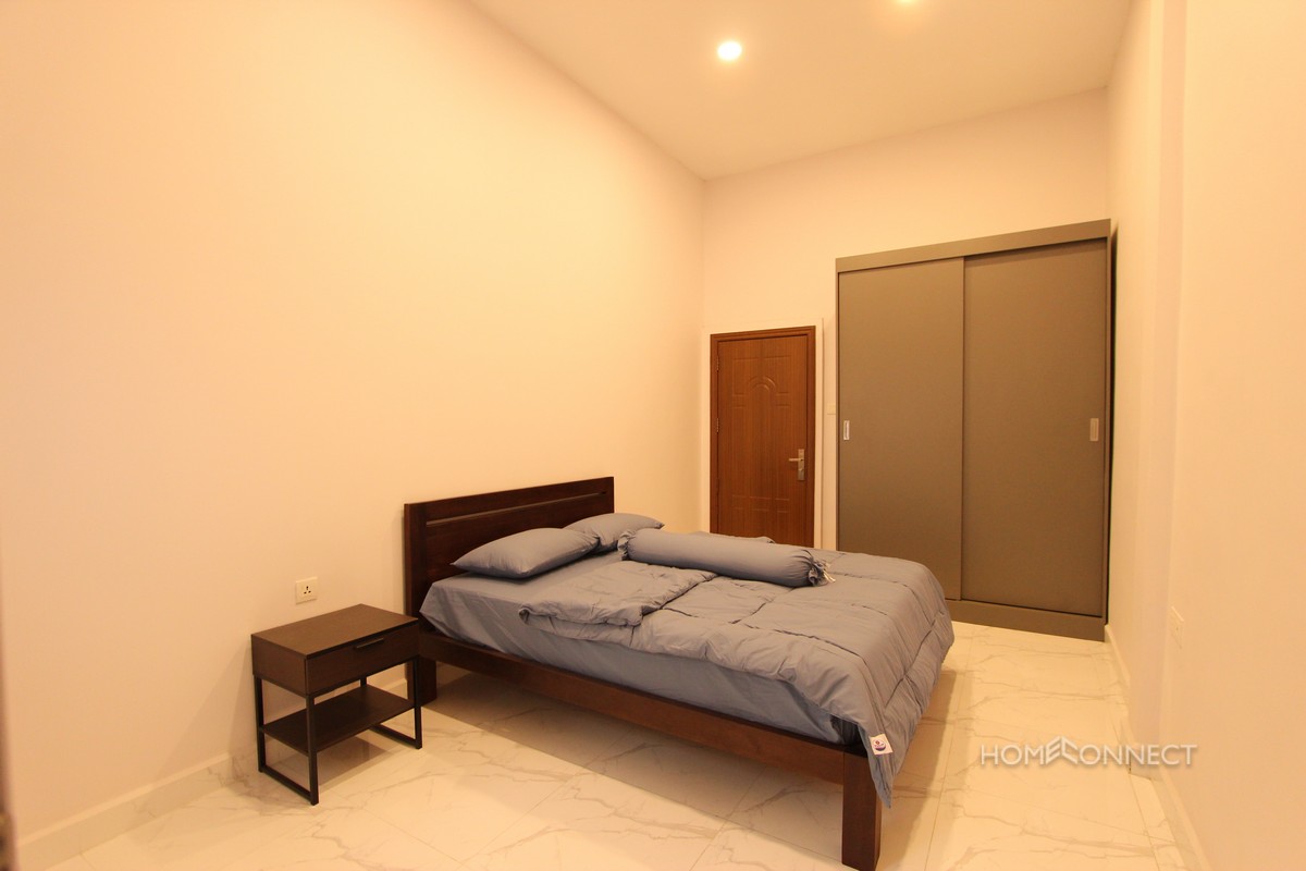 Modern 2 Bedroom 2 Bathroom Apartment for Rent Near Central Market | Phnom Penh Real Estate