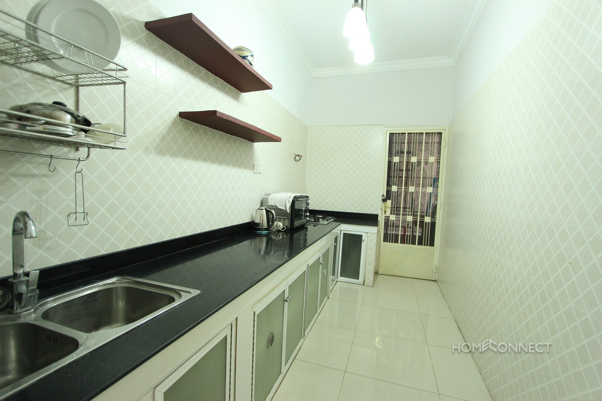 Budget 2 Bedroom 2 Bathroom Apartment For Rent Near Old Market | Phnom Penh Real Estate
