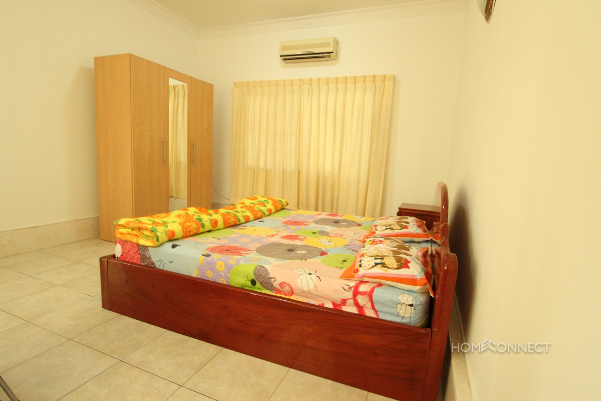 Spacious 1 Bedroom 1 Bathroom Apartment For Rent Near Central Market | Phnom Penh Real Estate.