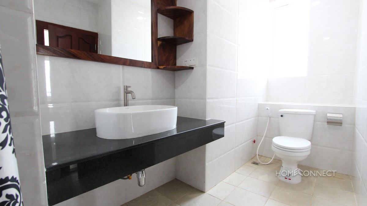 Spacious 2 Bedroom Apartment Close to Russian Market | Phnom Penh Real Estate