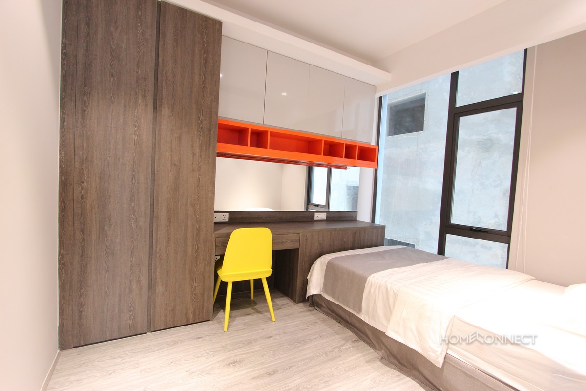 Bright Western Style 2 Bedroom in Central BKK1 | Phnom Penh Real Estate