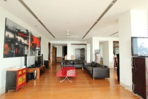 Beautiful 6 Bedroom Apartment on Riverside | Phnom Penh Real Estate