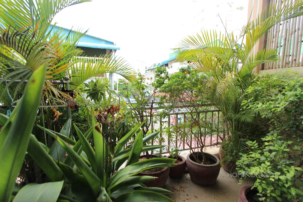 Western Style 1 Bedroom Located Close to Russian Market | Phnom Penh Real estate