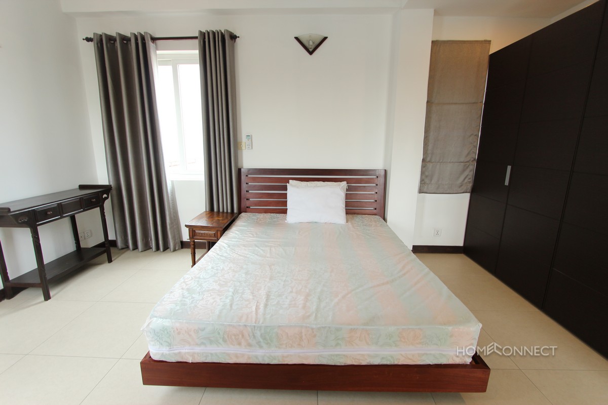 Bright Western Style 2 Bedroom Near Independence Monument | Phnom Penh Real Estate